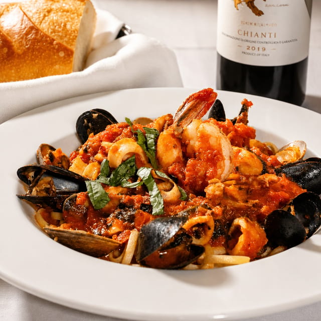 Linguine alla pescatora.